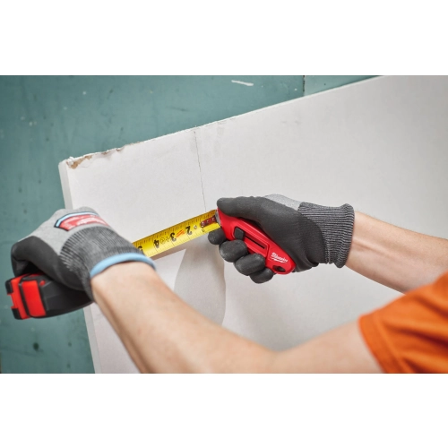 Kompaktowy nożyk wysuwany z ostrzem trapezowym HEAVY DUTY Milwaukee – widok 6